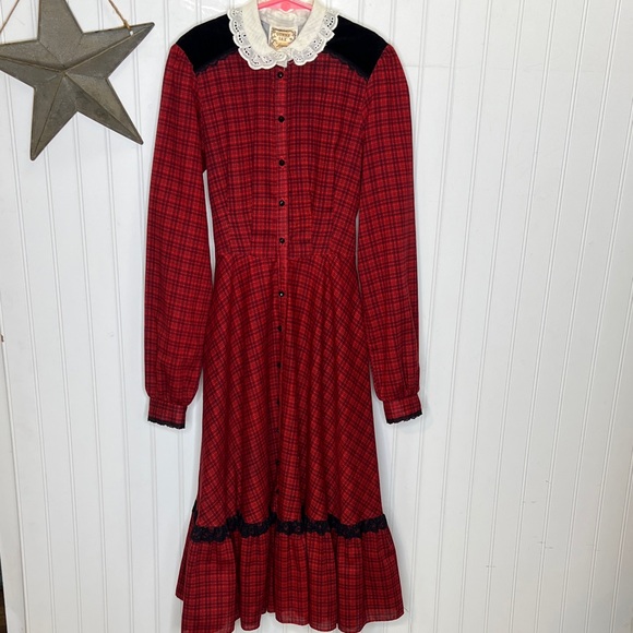 Gunne Sax Dresses & Skirts - Elegant Red Plaid Prairie Long Dress